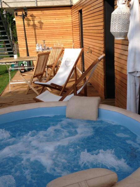 Chez Sven - Studio 'Le Grand' Lohn-Ammannsegg Luaran gambar